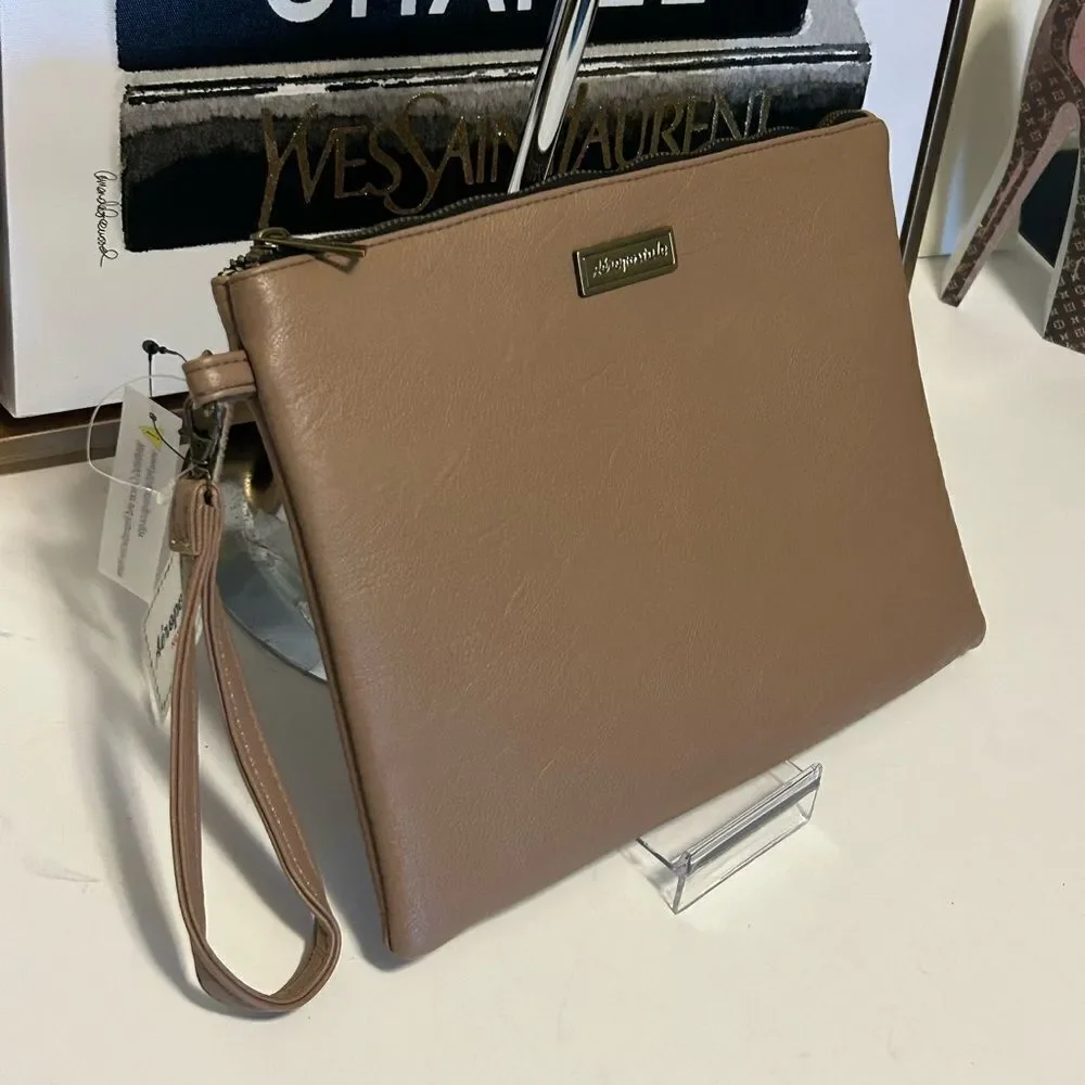 Aeropostale Beige Faux Leather Wristlet Clutch Zip Pouch Neutral Everyday Bag